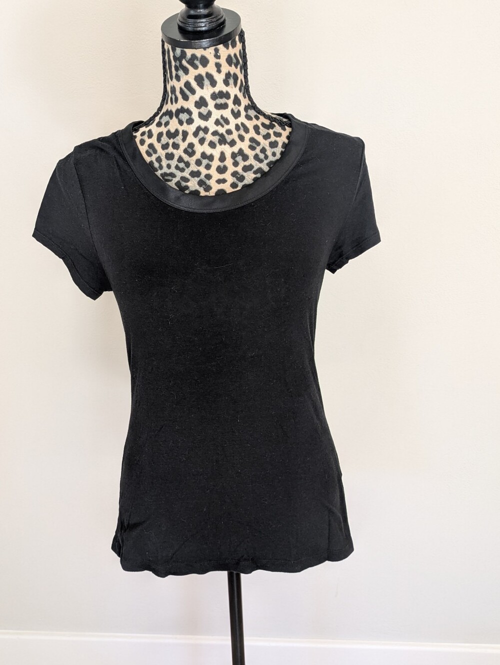 Banana Republic Black Short-Sleeve Crewneck Tee